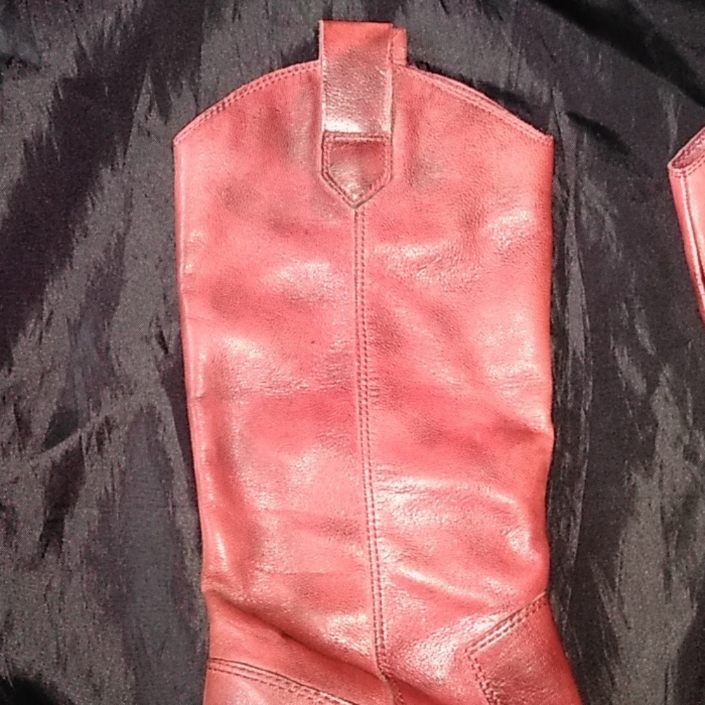 Boots - Picture 2 of 4
